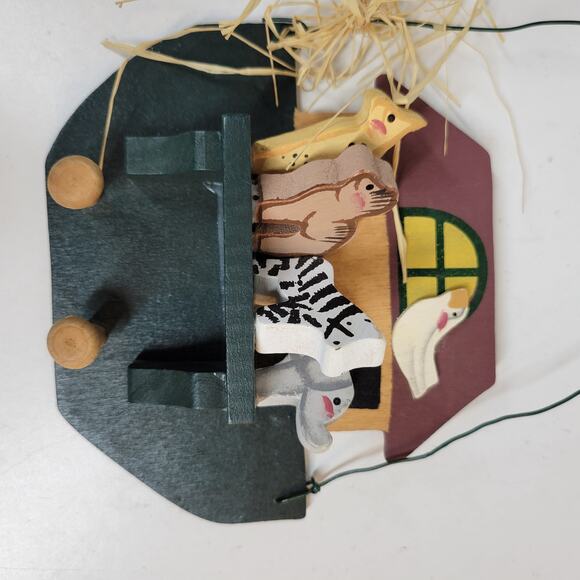 VINTAGE Noahs Ark Hanging Decor 4" Tall Wooden 3D Animals Hand Craft Amish Made‎ - Picture 6 of 10